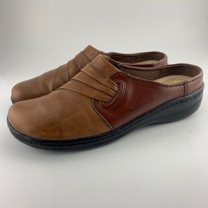 Earth Spirit Mules Size 7